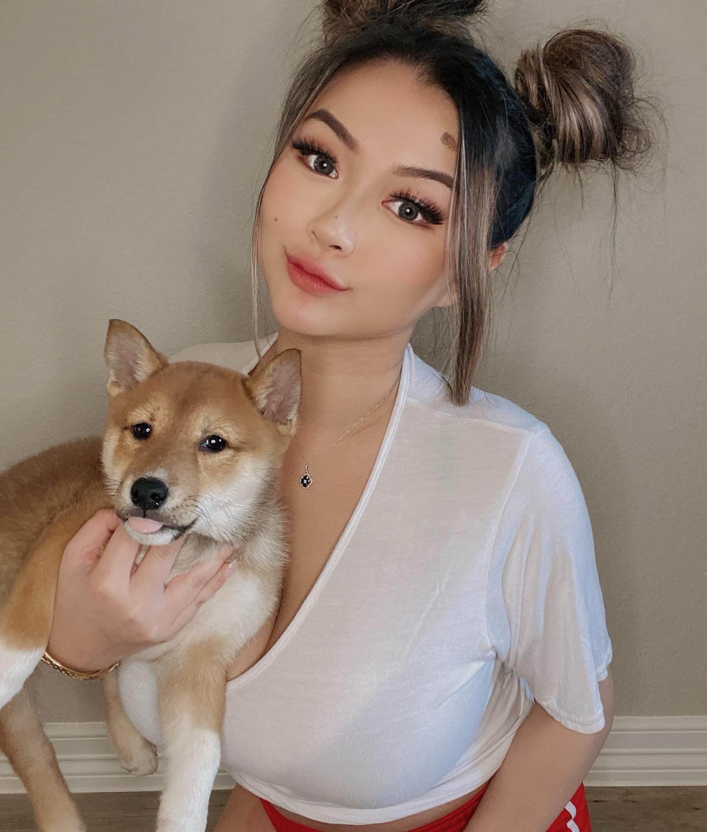 Vicki Li Biography, Age, Body Measurements, Instagram, TikTok, Family, Facts, Net Worth