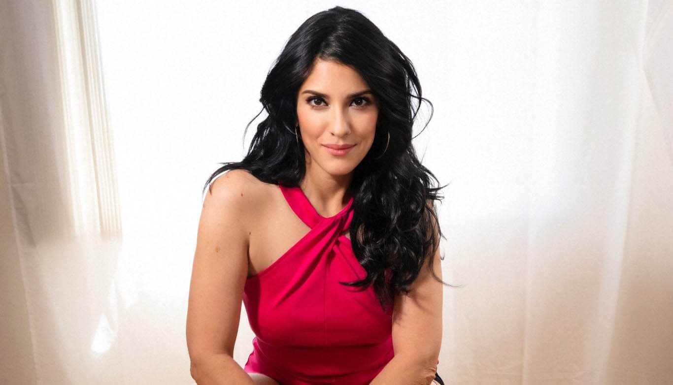 Who Is Lizette (amornextdoor)? Age, Wiki, Biography, Height, Weight, Husband, Modeling