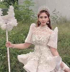 Maria Elois Winchel Wiki, Height, Weight, Age, Biography, Net Worth, 5
