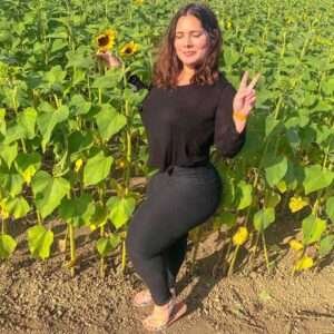 Who Is Ana Pessack? Bio, Age, Height, Instagram, Boyfriend, Net Worth