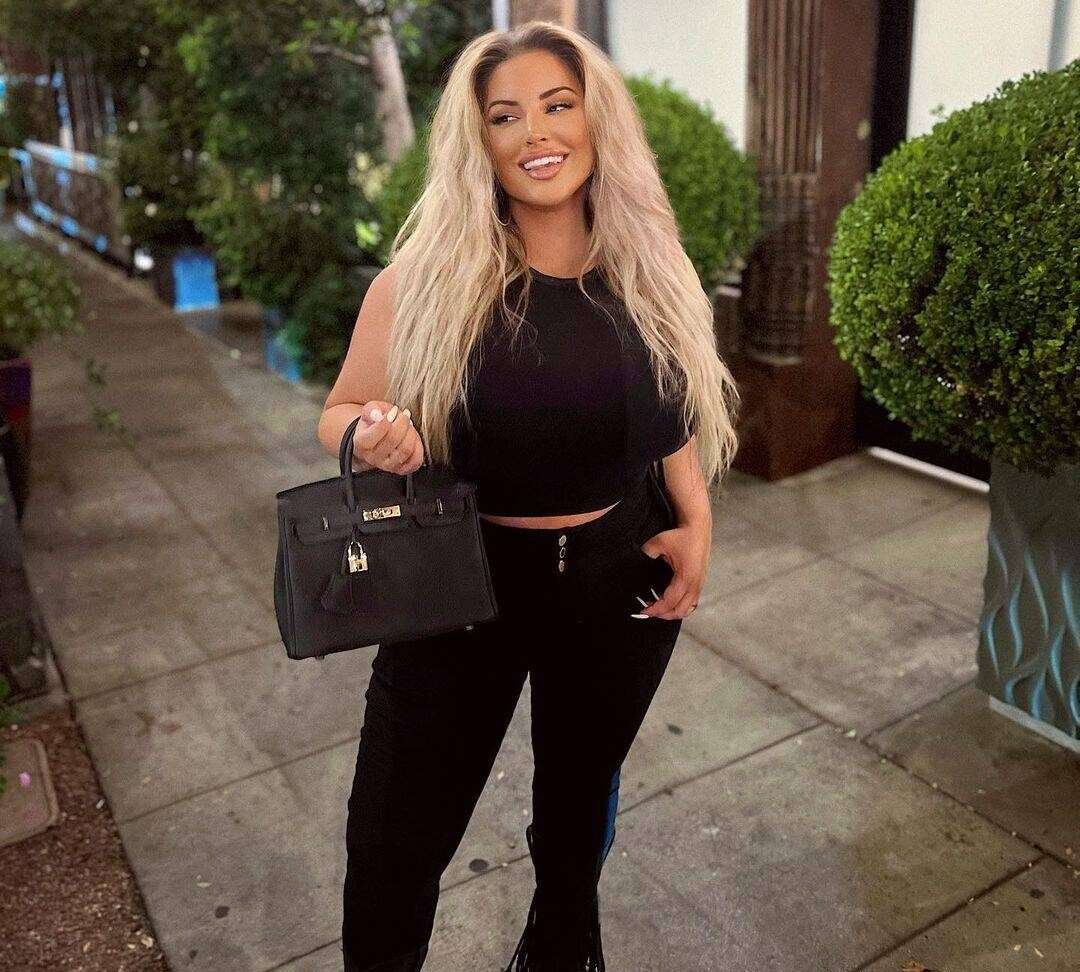 Ashley Alexiss Bio, Wiki, Age, Height, Net Worth, Father, Onlyfans