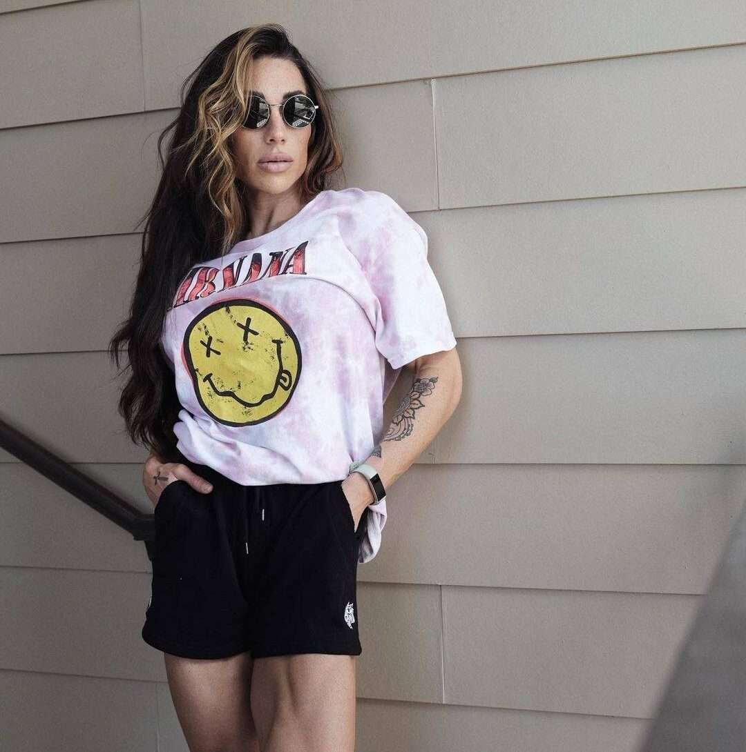 IFBB Figure Pro Ashley Lakomowski Age, Biography, Height, Weight, Net