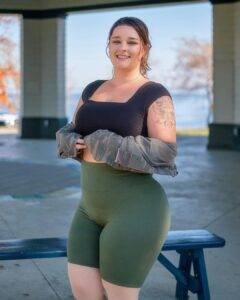 Sara Lyn Biography, #1 Alluring Social Media Celebrity, Model, Age