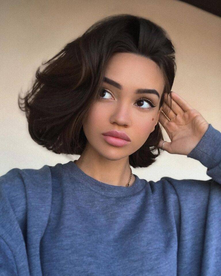 Alina Lando Wikipedia, Bio, Wiki, Career, Lifestyle, Pictures, Net ...