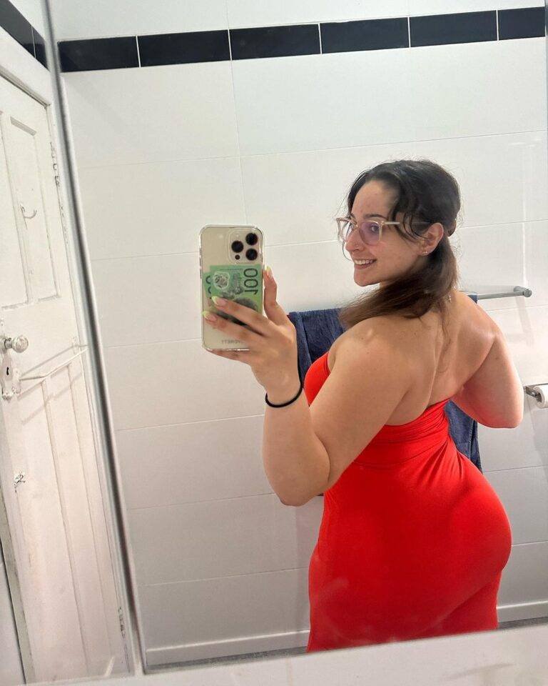 Anastasia(anakakfit) Biography, Fitness Coaching, Age, Pictures, Height