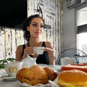 Who Is Sabina Kishiyeva? Biography, Gorgeous Model, Net Worth, Age