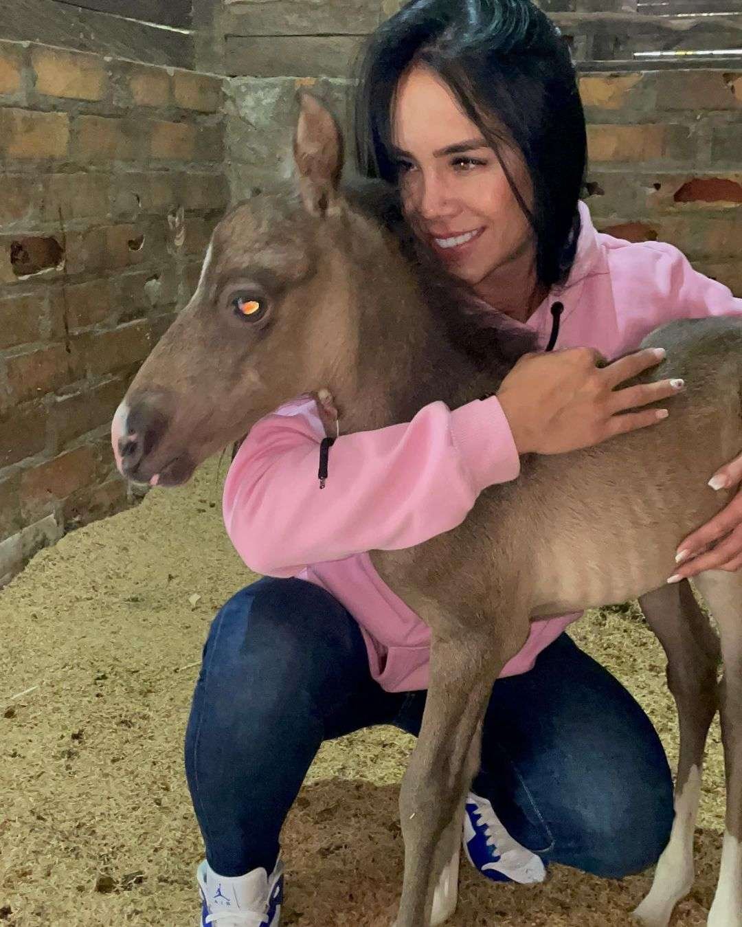 Who Is Elizabeth Lopez's Boyfriend? Biography, Wiki, Onlyfans, Age