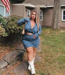 Who Is Lizzybbeauty? Biography, Glamorous Influencer, Height, Weight