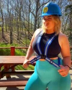 Who Is Bella Builds? Age, Height, Adult Creator, Bio, Net Worth, Family