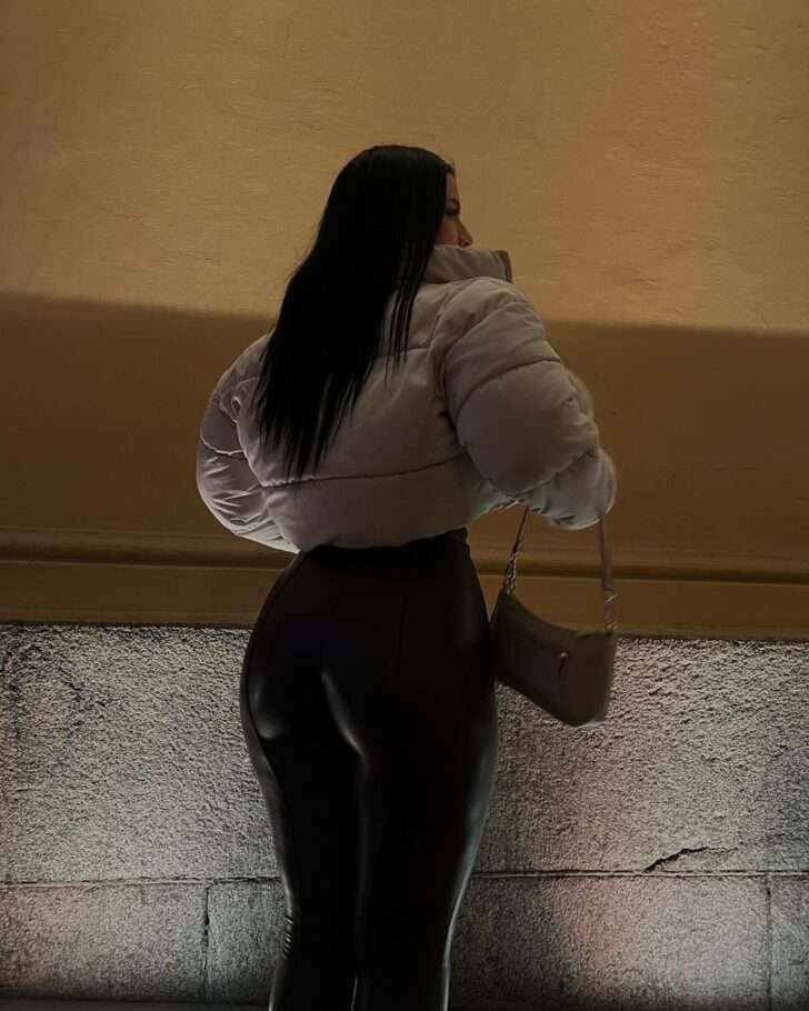 How Old Is Rrosajasminn? Age, Height, Relationship, Net Worth, Onlyfans