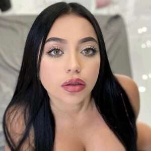 How Old Is Eimy Contrerass? Bio, Wiki, Age, TikTok, Height, Clothing