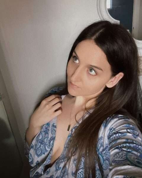 How Old Is Ellesquishy? Bio, Age, Wiki, Height, Instagram, Family, Net