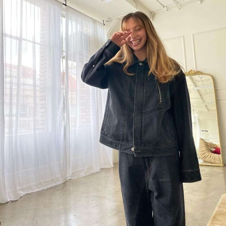 How Old Is Hailey Knox? Bio, Wiki, Height, Age, Singer, Song Writer