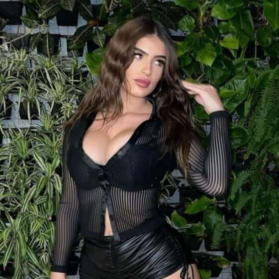 How Tall Is Jessy Ren? Bio, Wiki, Age, Height, Family, Boyfriend, Net Worth, — InstaMix Global